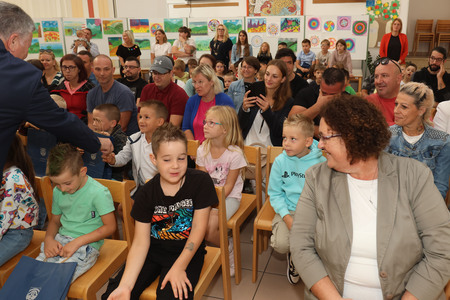 SPREJEM PRVOŠOLČKOV RAKEK 09 FOTO LJUBO VUKELIČ